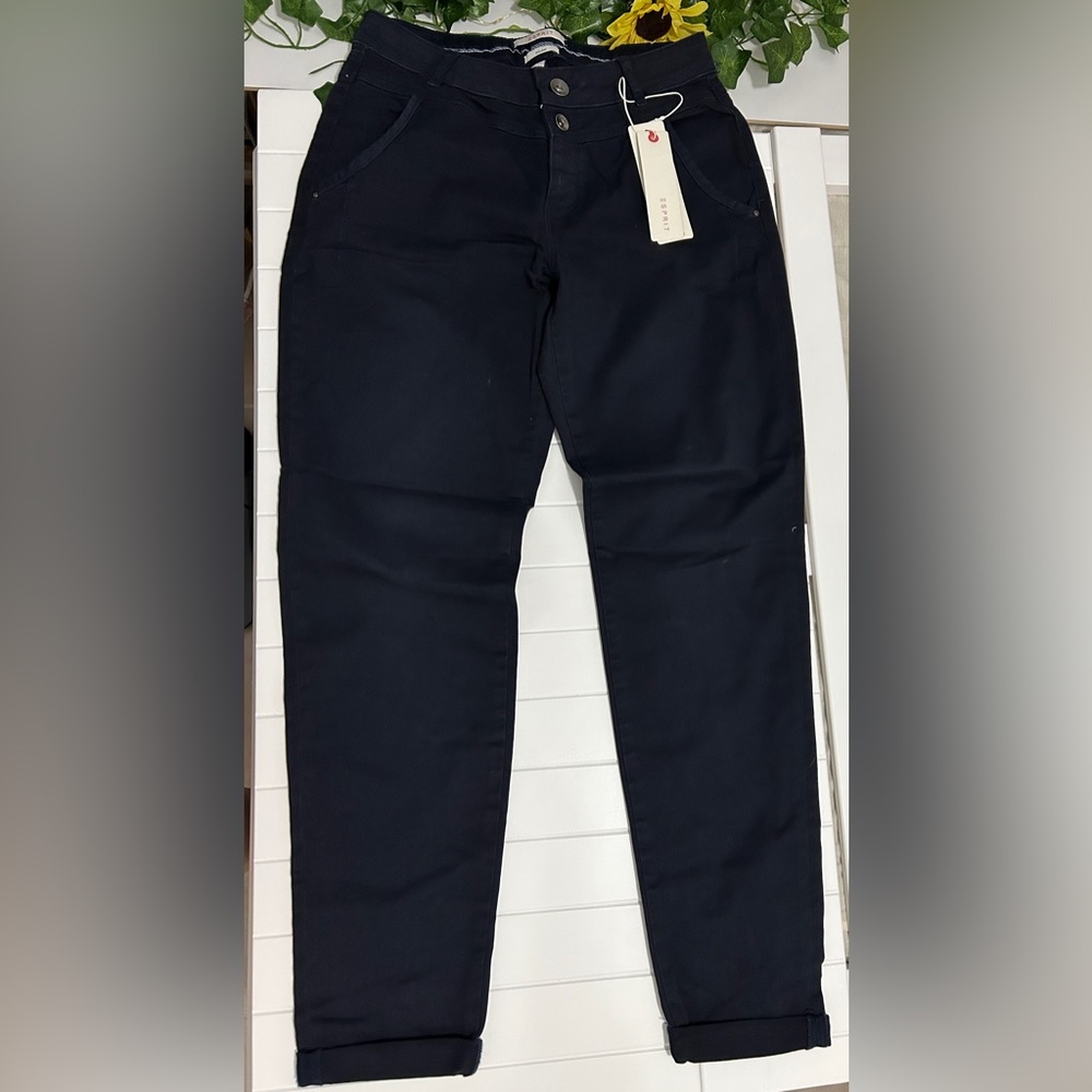 Esprit Chino pants Size 4. NWT